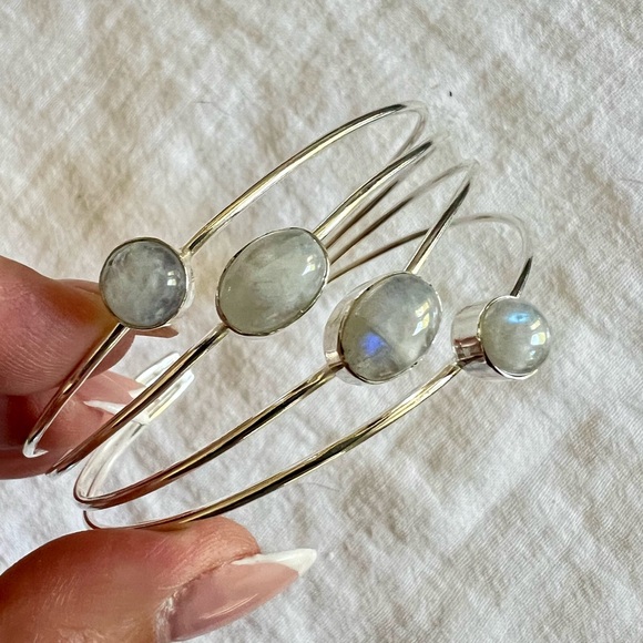 925 Rainbow Flash Moonstone 4 Stone Orbit Cuff Bracelet - Picture 11 of 11